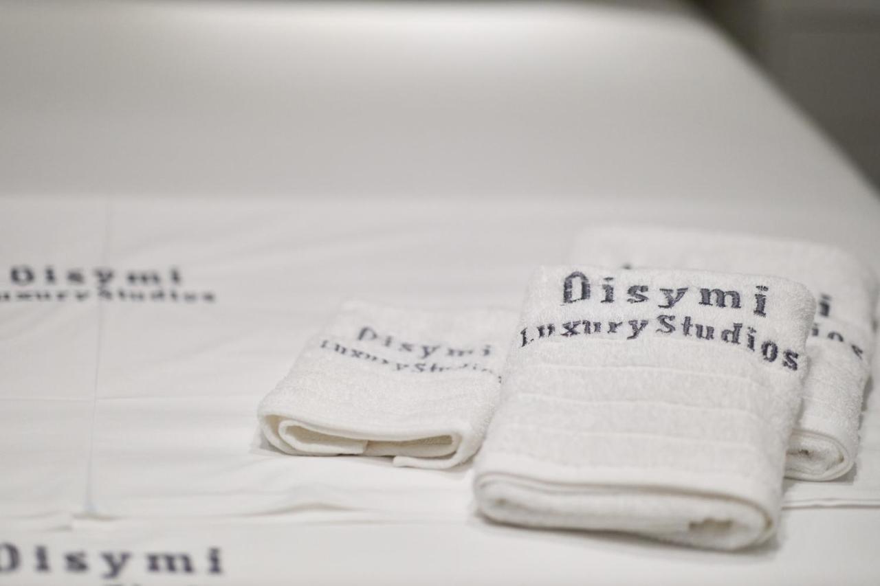 Oisymi Luxury Studios Néa Péramos 外观 照片
